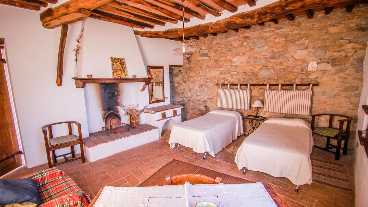Photo of Bedroom in Buti