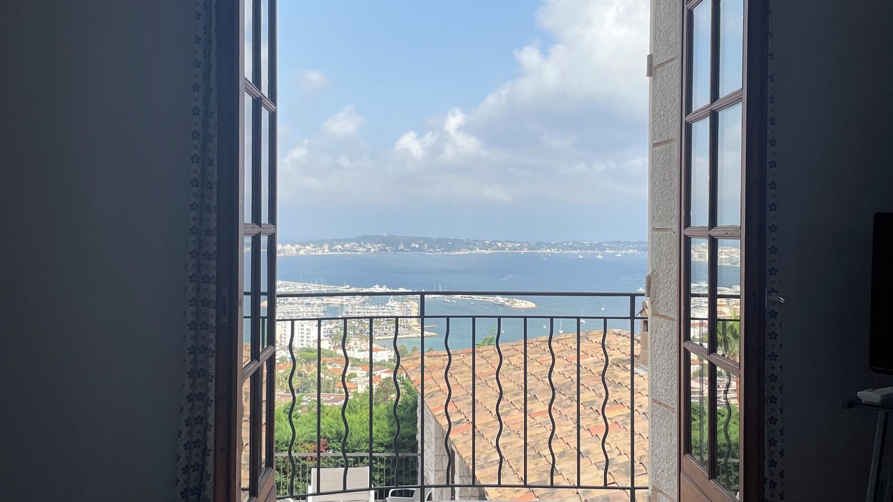 Photo of Bedroom in Golfe Juan