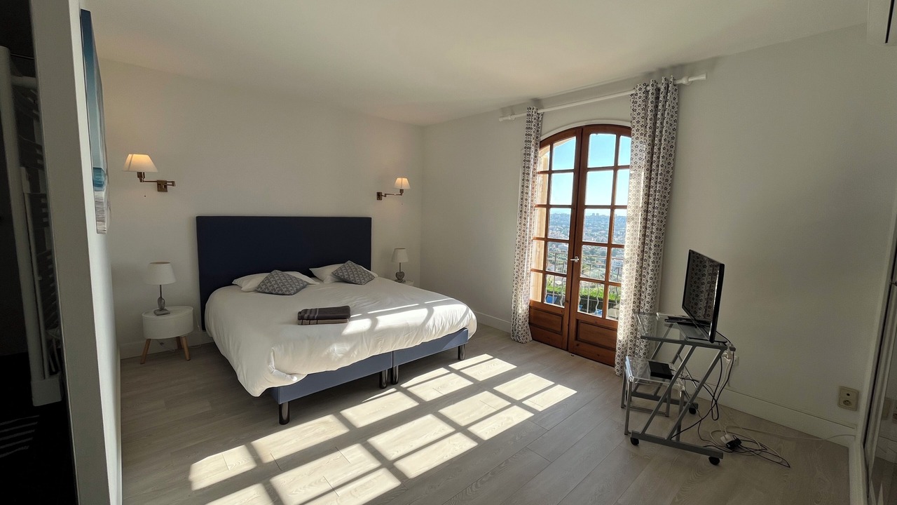 Photo of Bedroom in Golfe Juan