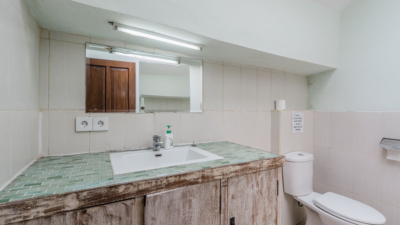Photo of Bathroom in Sunset Road