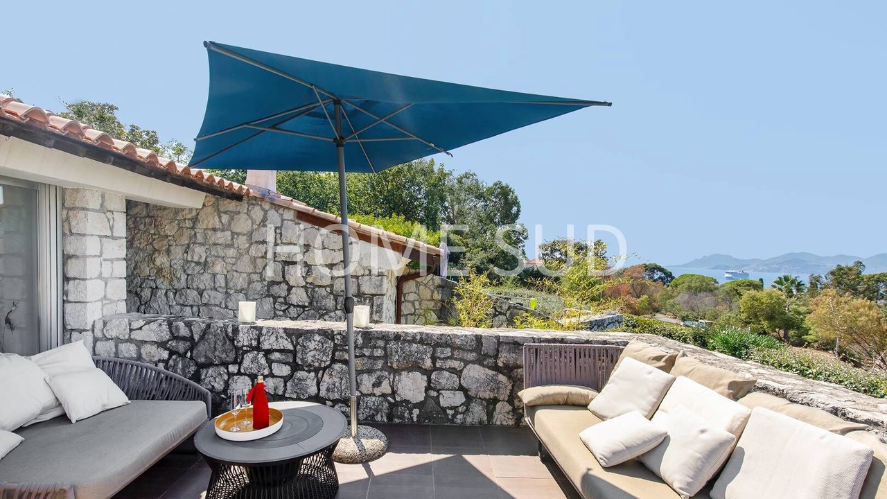 Photo of Outdoor in California - Pezou