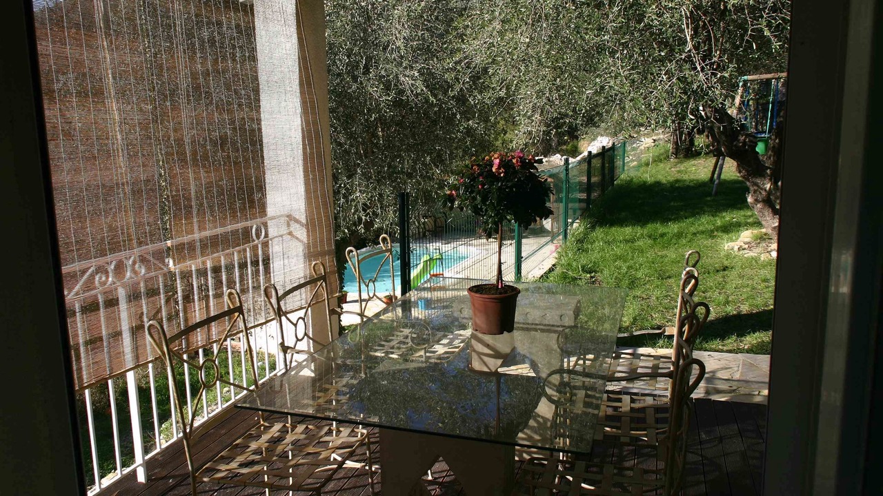 Photo of Outdoor in Drap