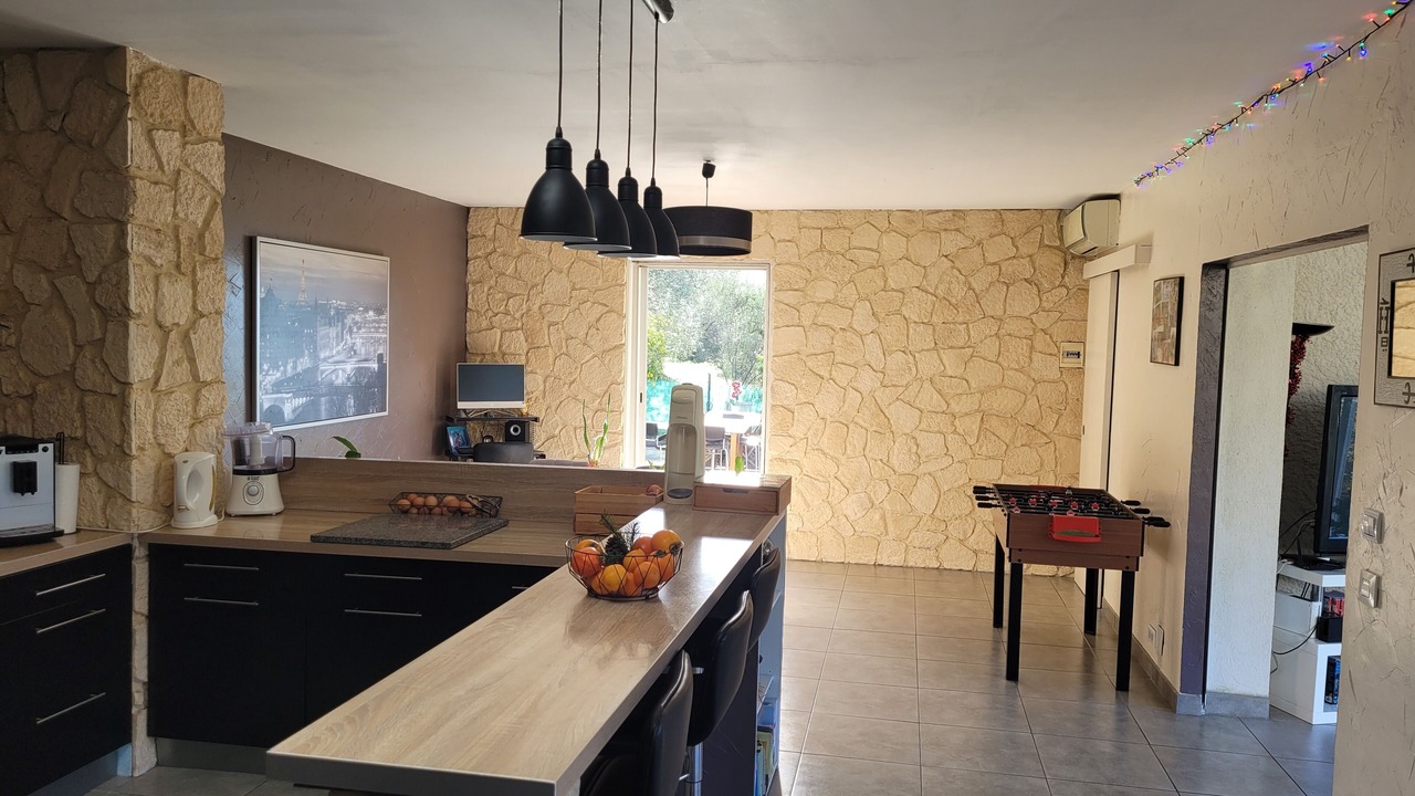 Photo of Kitchen in Drap