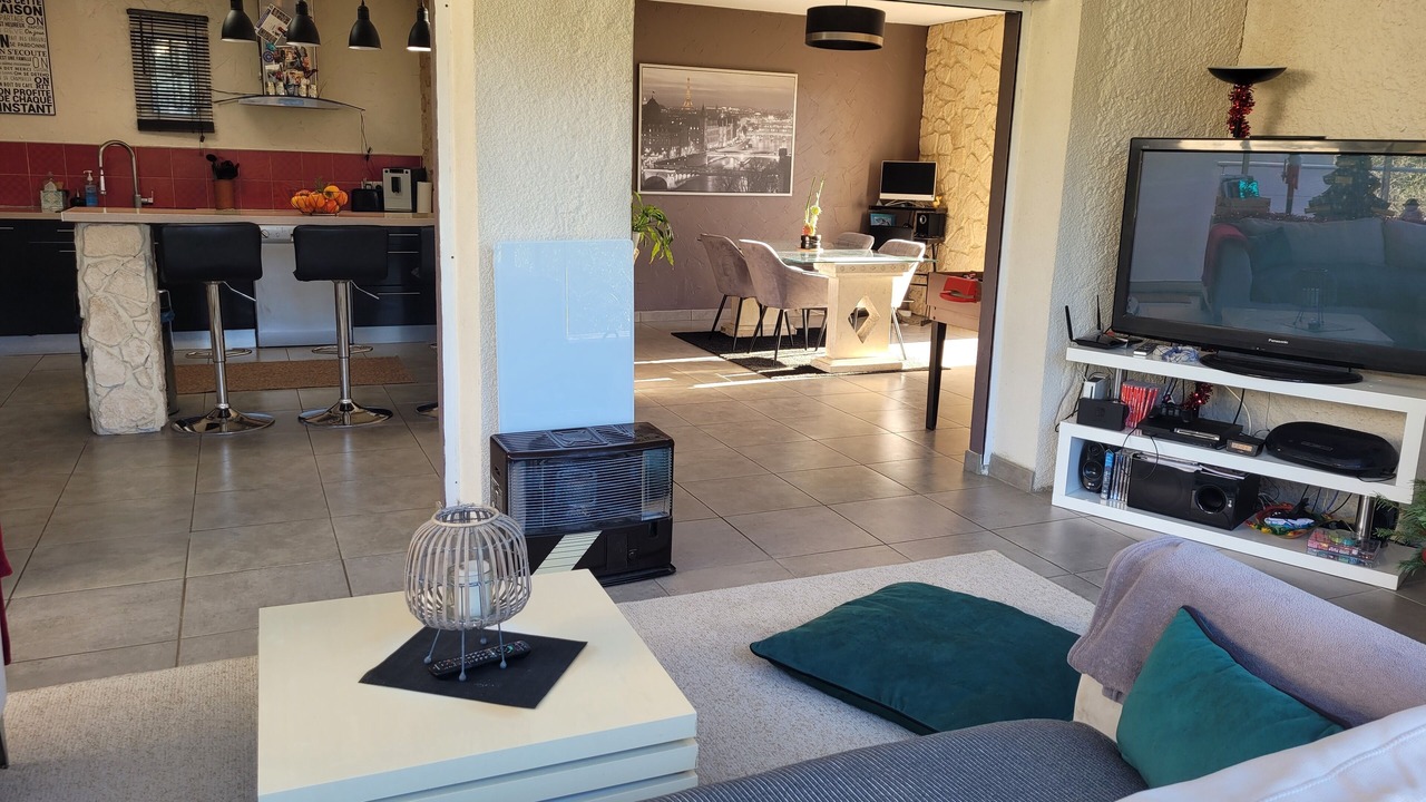 Photo of Livingroom in Drap