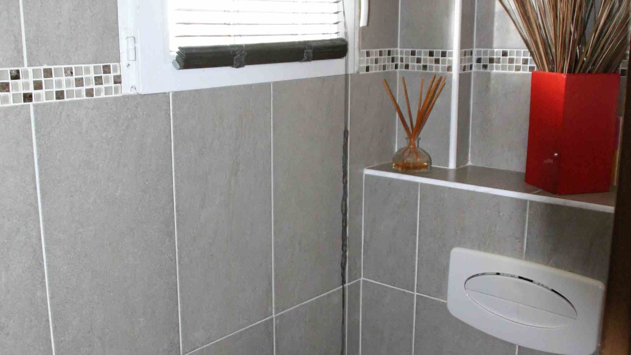Photo of Bathroom in Drap