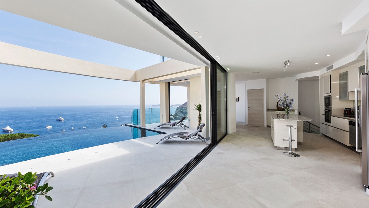Photo of Others in Eze
