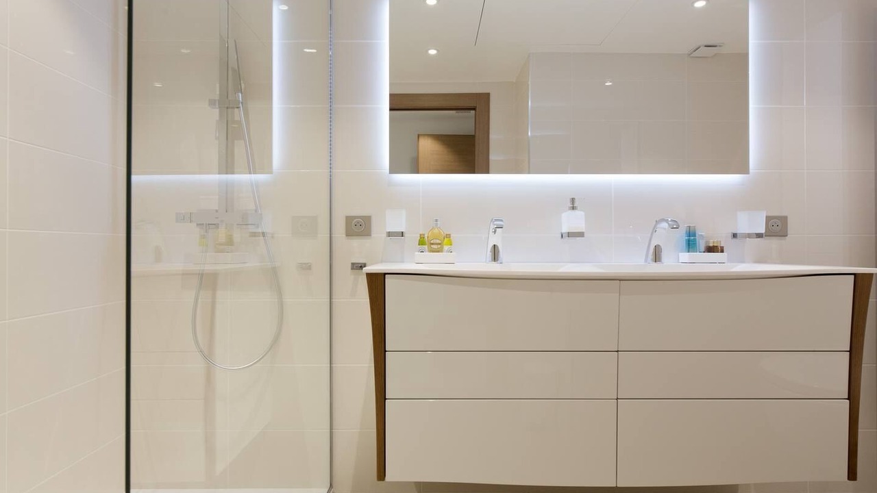 Photo of Bathroom in Cannes City Centre