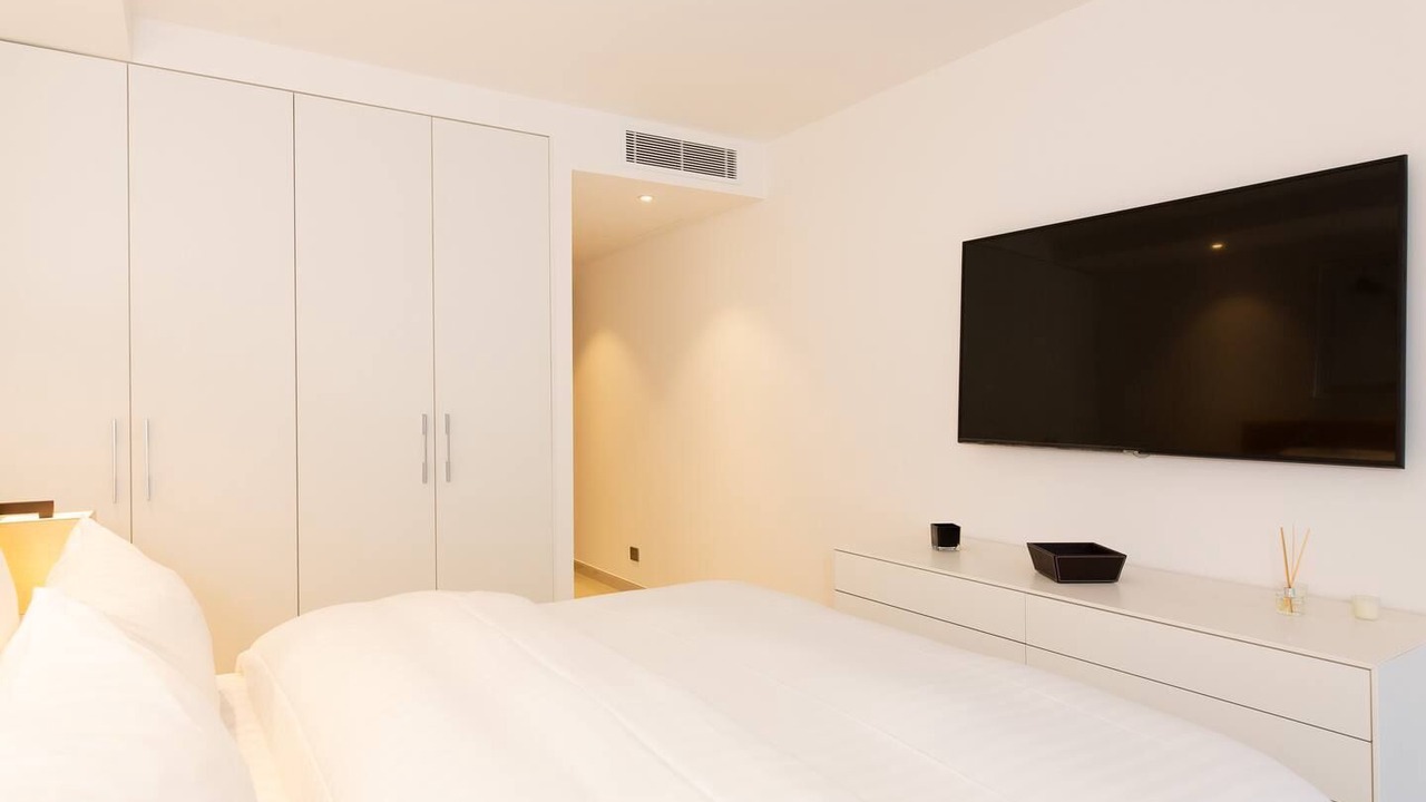 Photo of Bedroom in Cannes City Centre