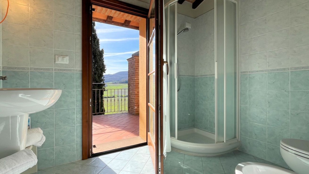 Photo of Bathroom in Lajatico