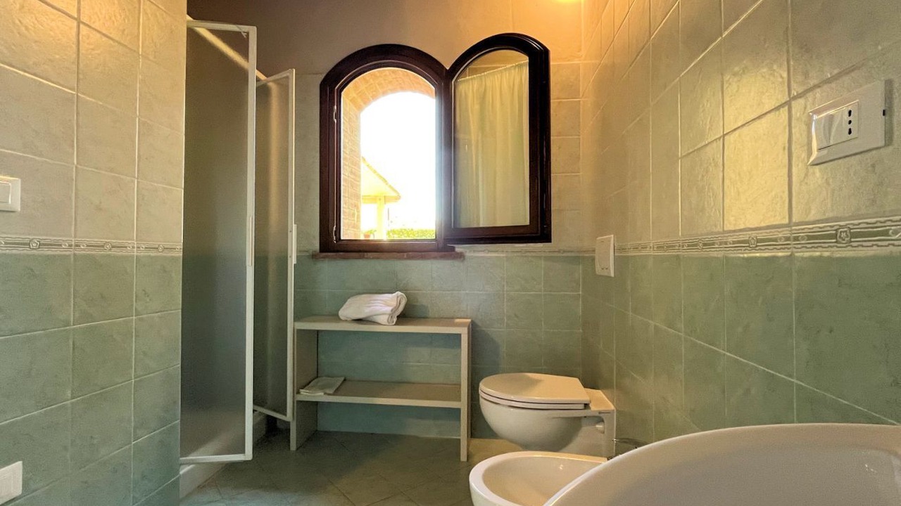 Photo of Bathroom in Lajatico