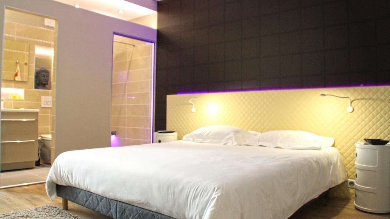 Photo of Bedroom in Cannes City Centre