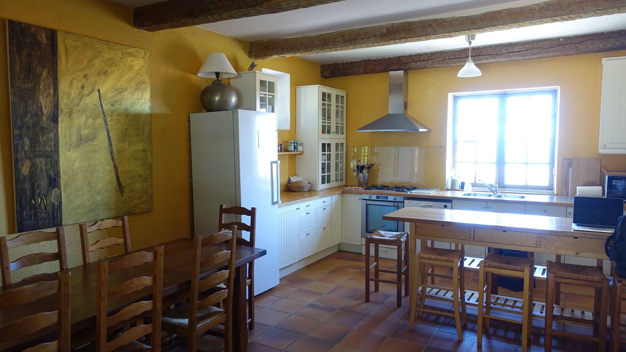 Photo of Kitchen in Gairaut