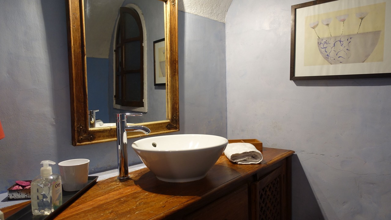 Photo of Bathroom in Gairaut