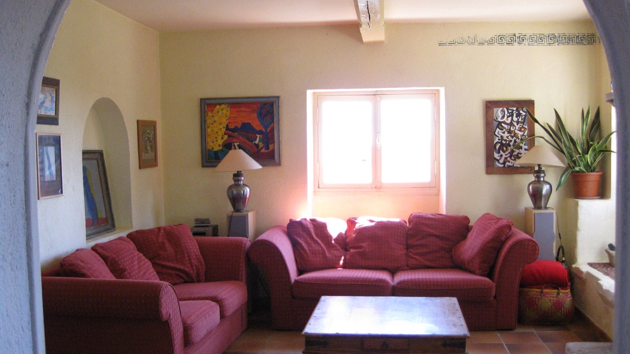 Photo of Livingroom in Gairaut