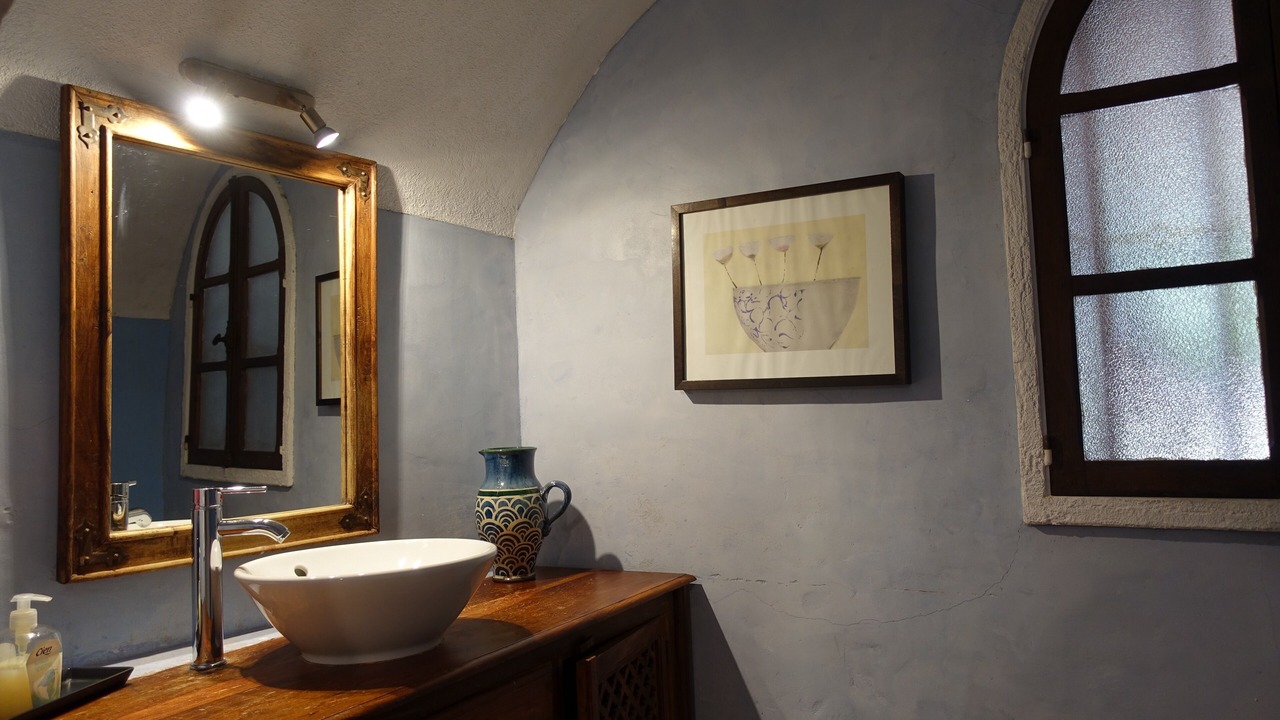 Photo of Bathroom in Gairaut