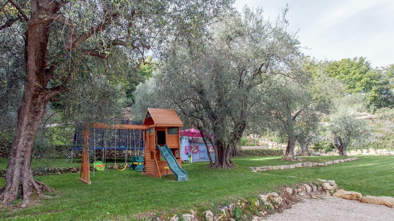 Photo of Others in Chateauneuf-Grasse