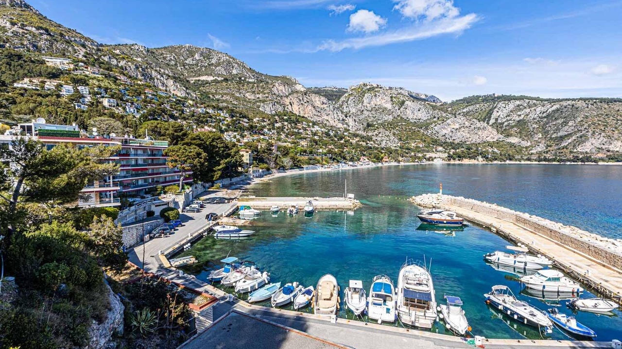 Photo of Others in Eze
