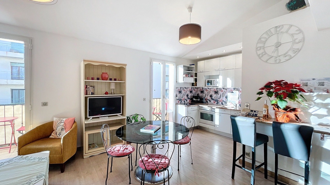 Photo of Livingroom in Prado - Republique