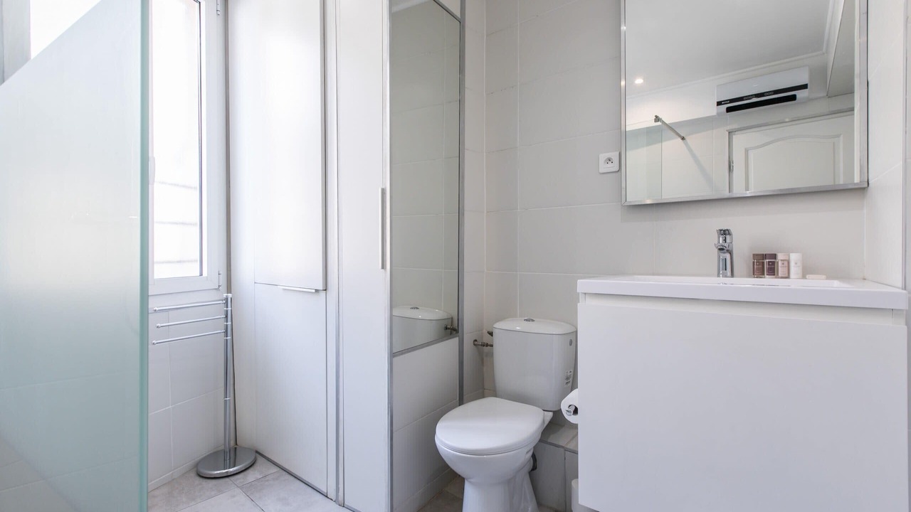 Photo of Bathroom in Cannes City Centre