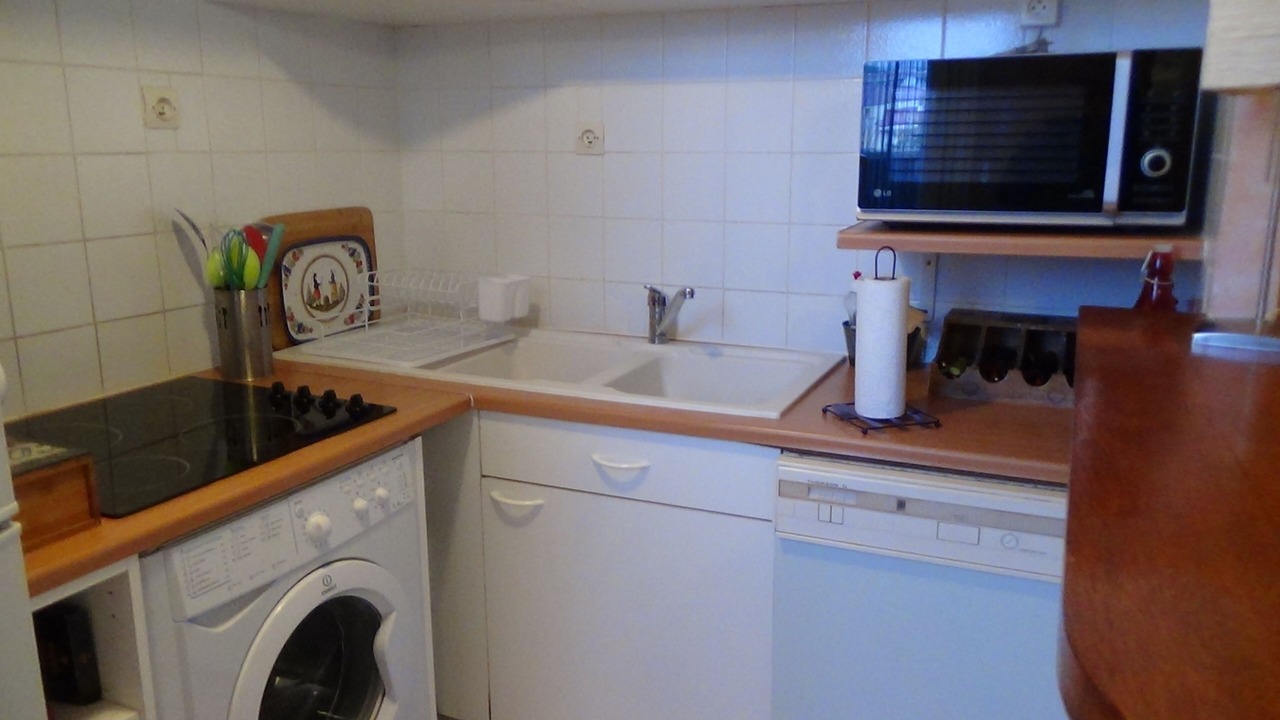 Photo of Kitchen in Prado - Republique