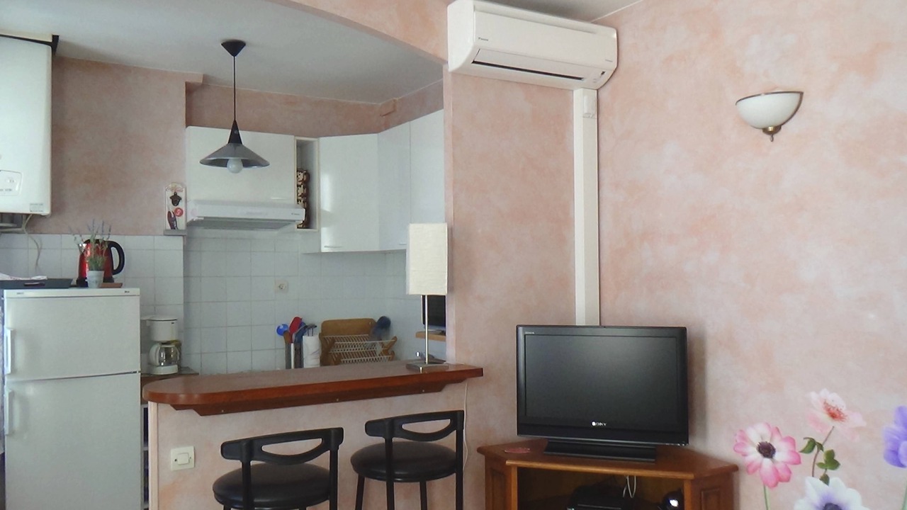 Photo of Kitchen in Prado - Republique
