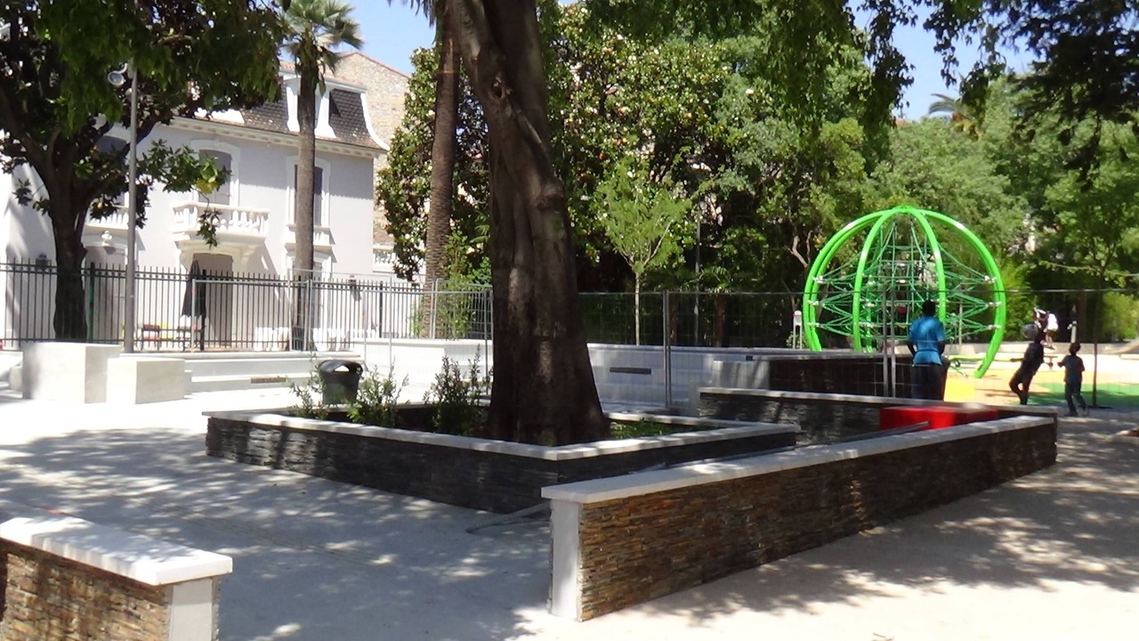 Photo of Others in Prado - Republique