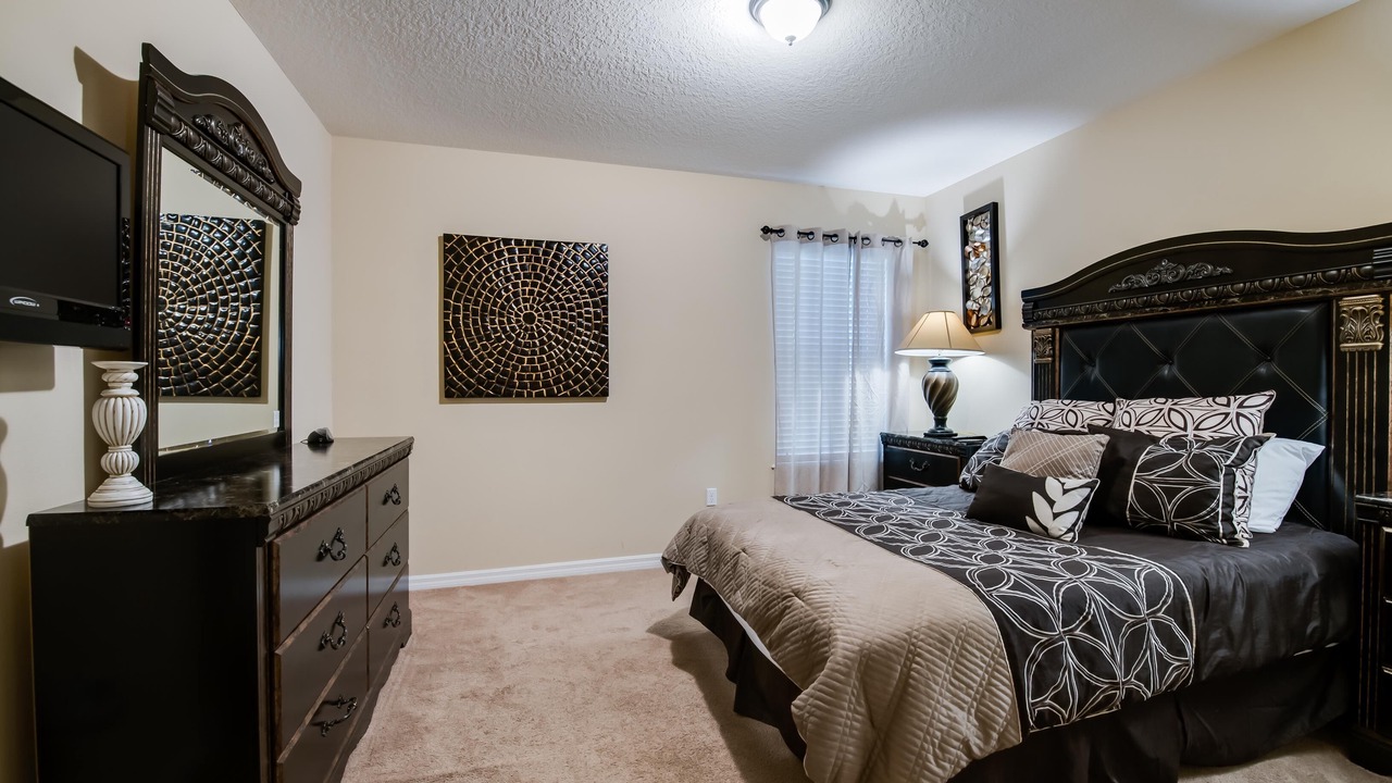 Photo of Bedroom in Cypress Pointe