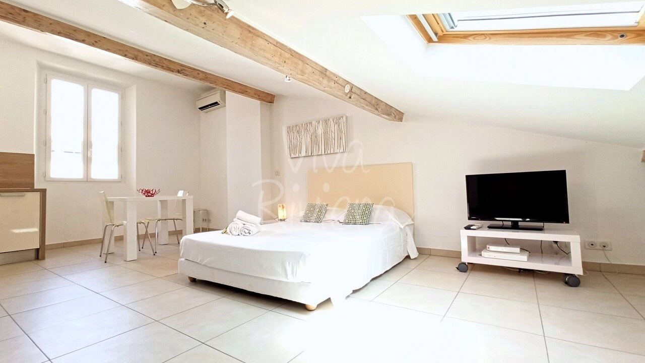 Photo of Bedroom in Cannes City Centre
