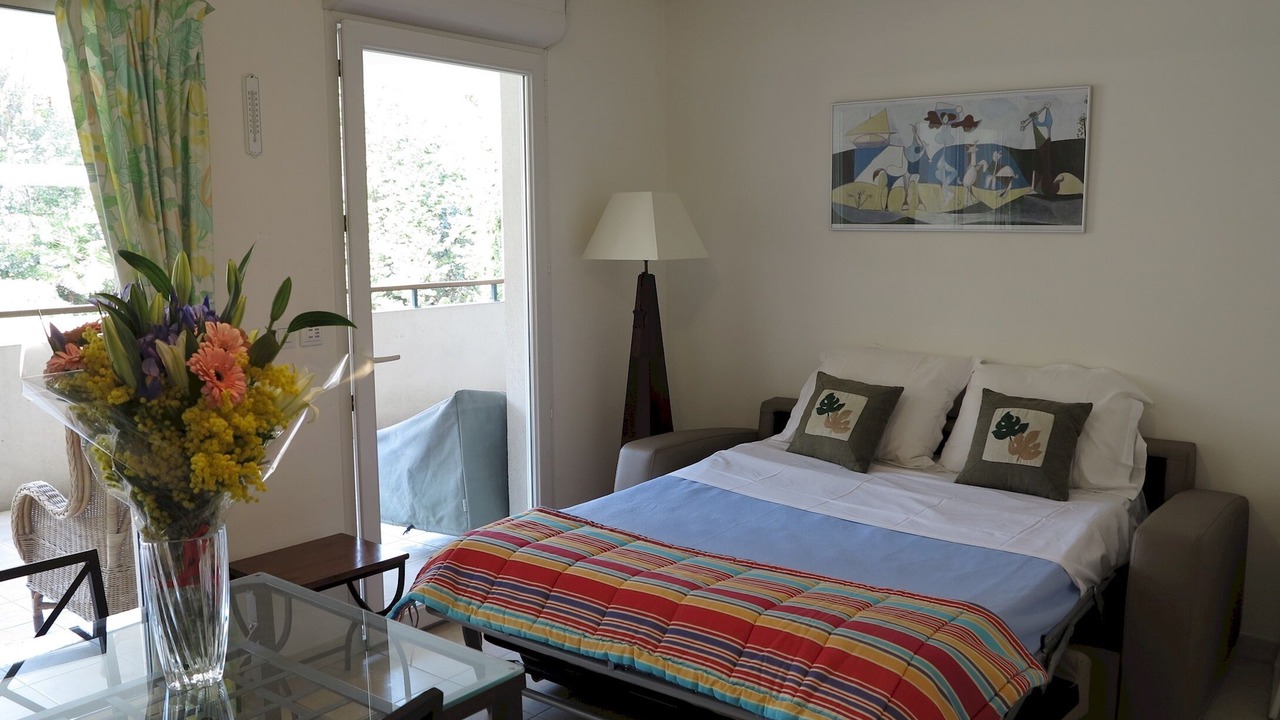 Photo of Bedroom in Cannes City Centre