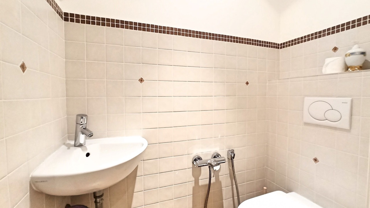 Photo of Bathroom in Cannes City Centre