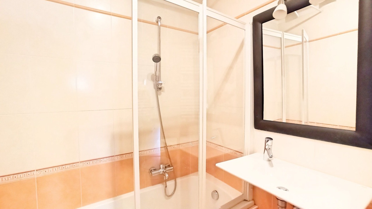 Photo of Bathroom in Cannes City Centre