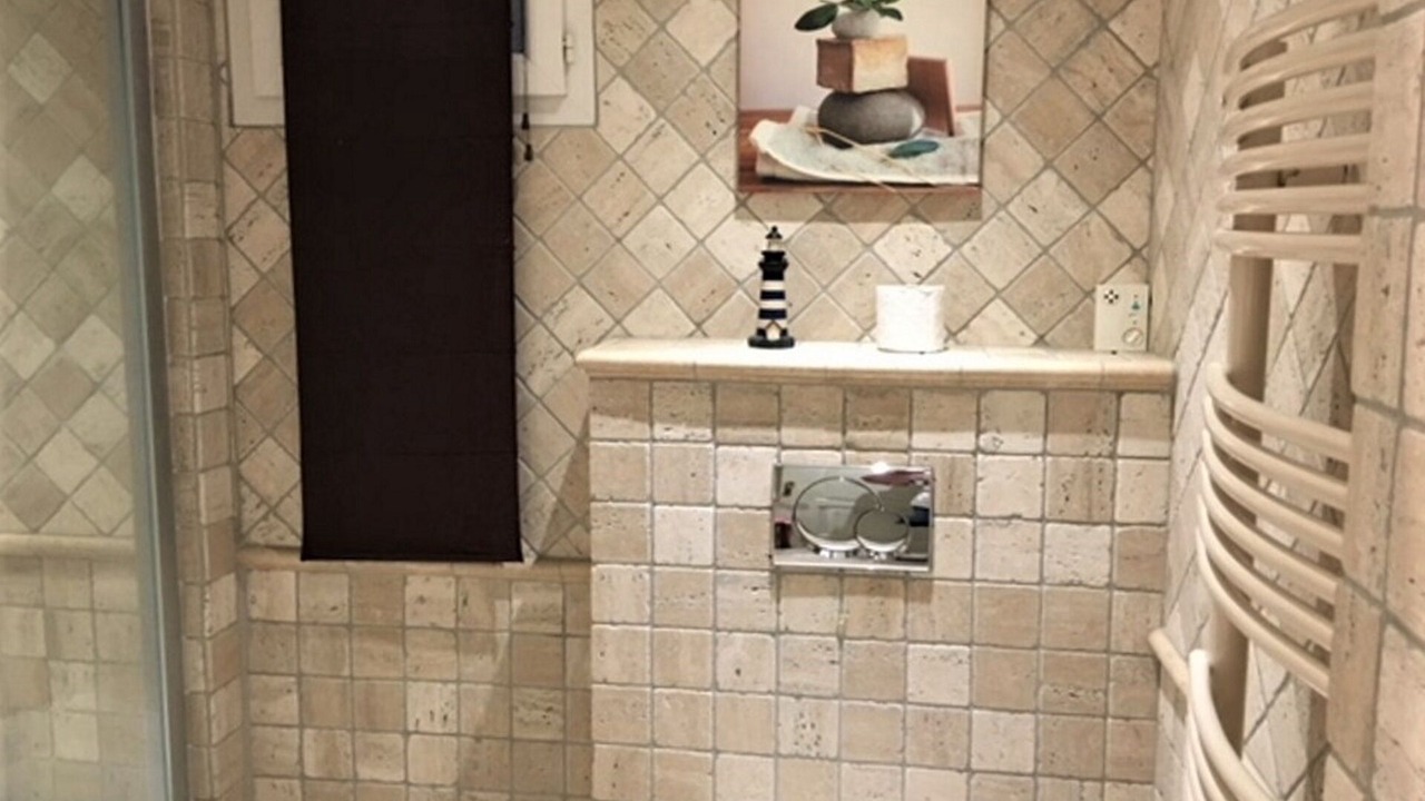 Photo of Bathroom in Prado - Republique