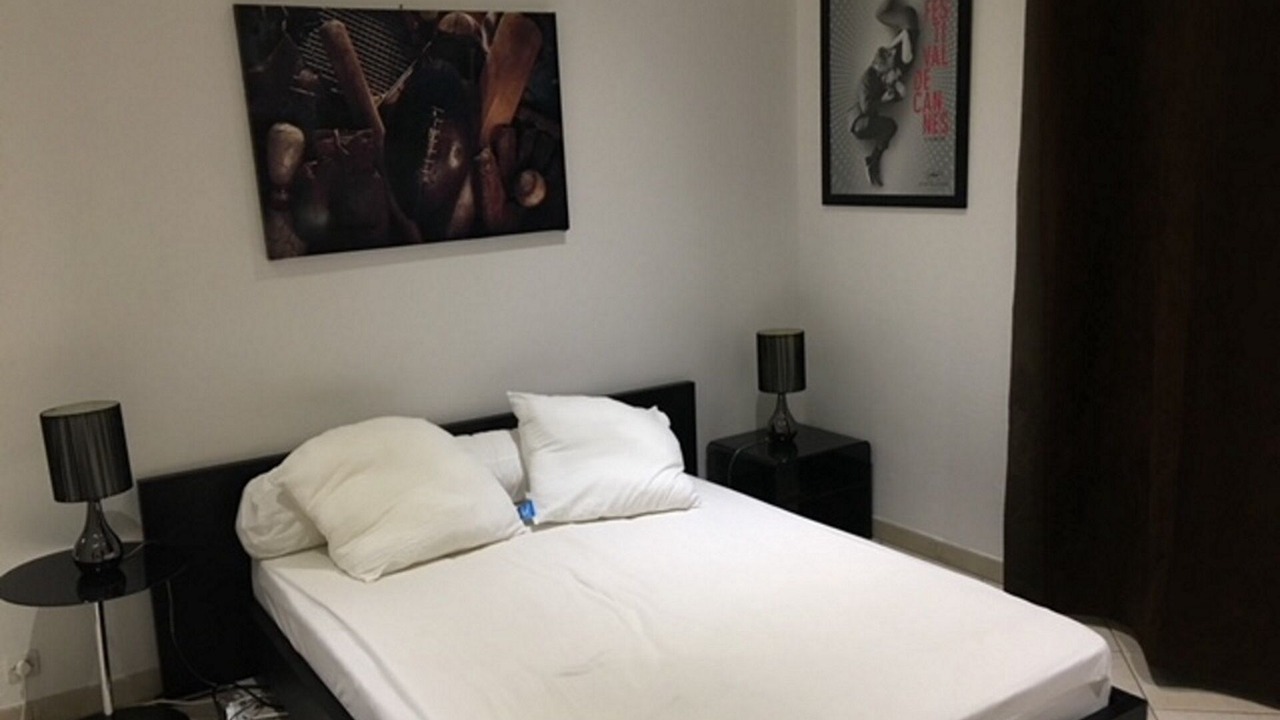 Photo of Bedroom in Prado - Republique