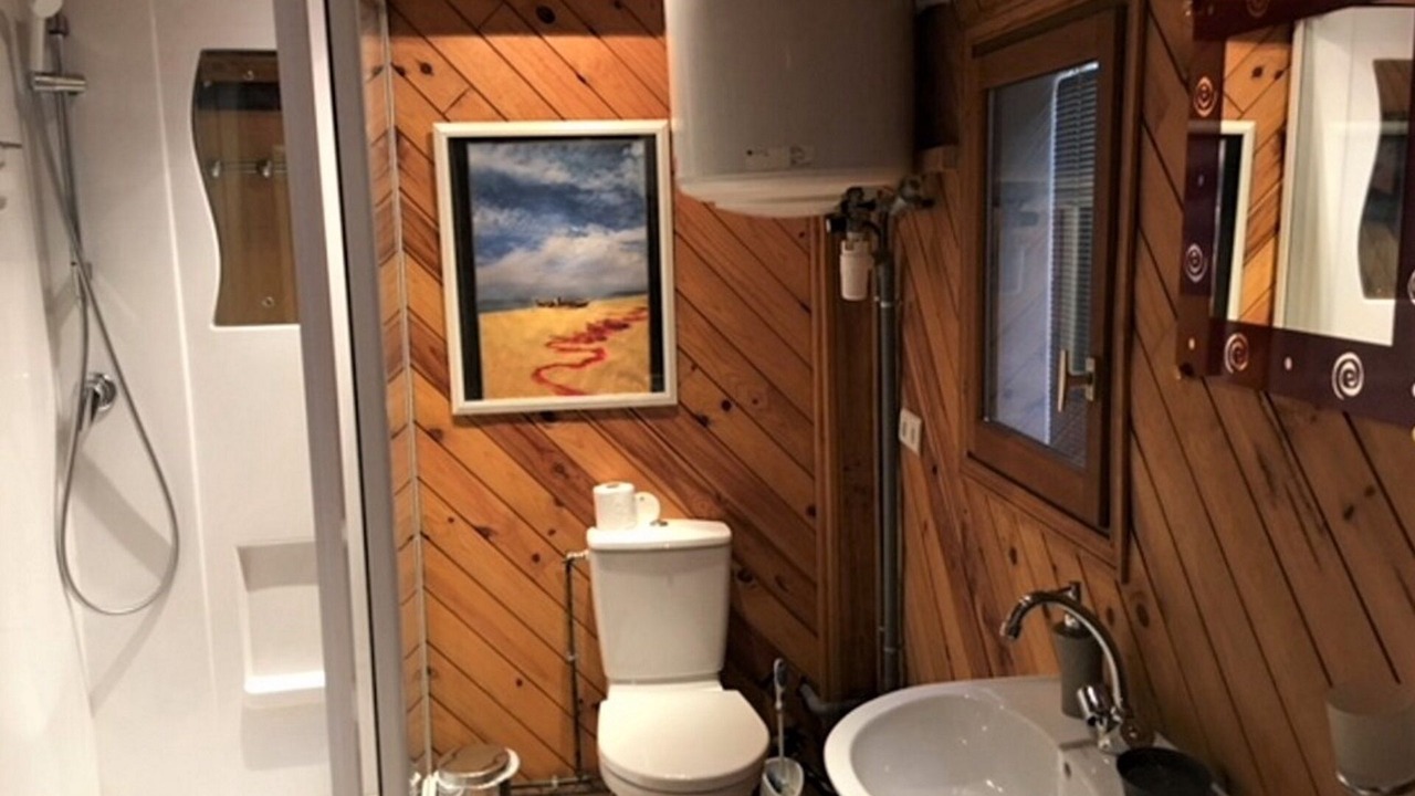 Photo of Bathroom in Prado - Republique