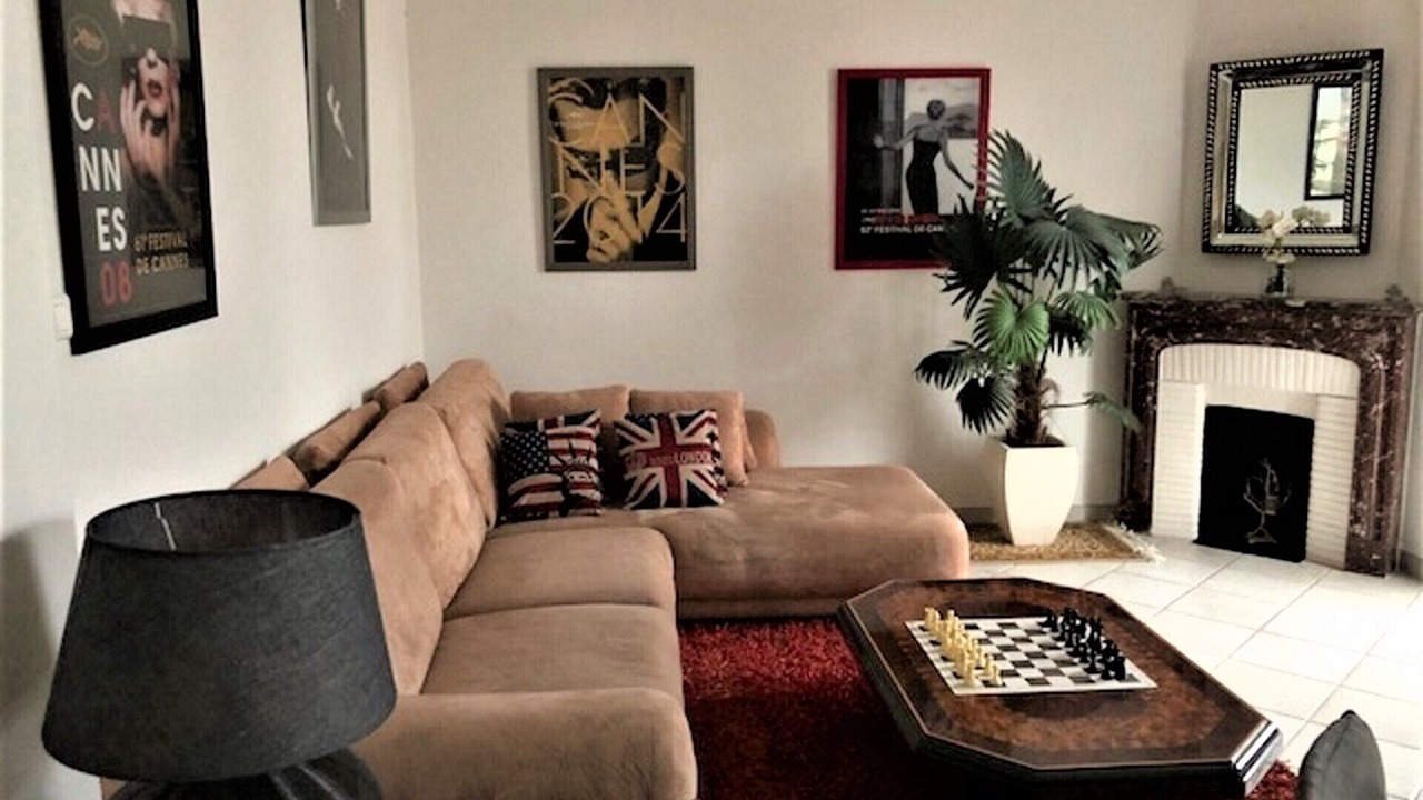 Photo of Livingroom in Prado - Republique