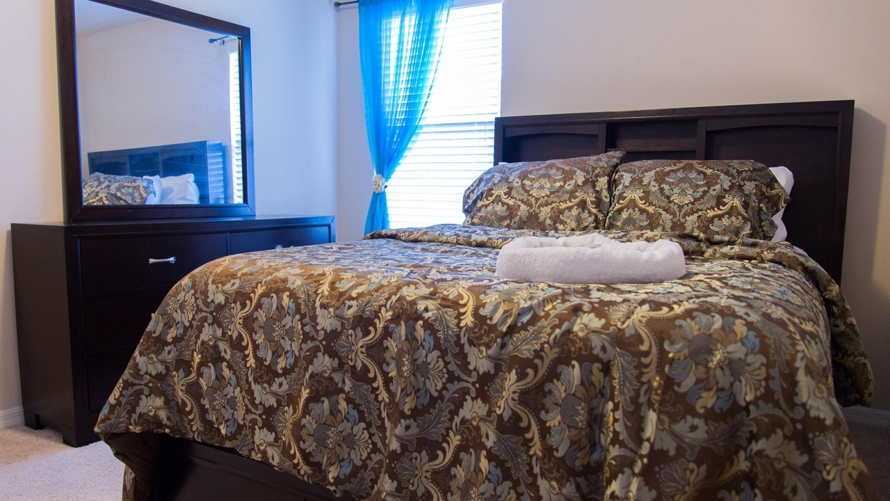 Photo of Bedroom in Trafalgar Village