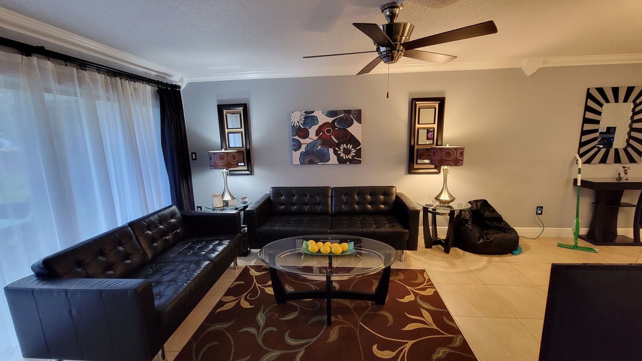 Photo of Livingroom in Ventura