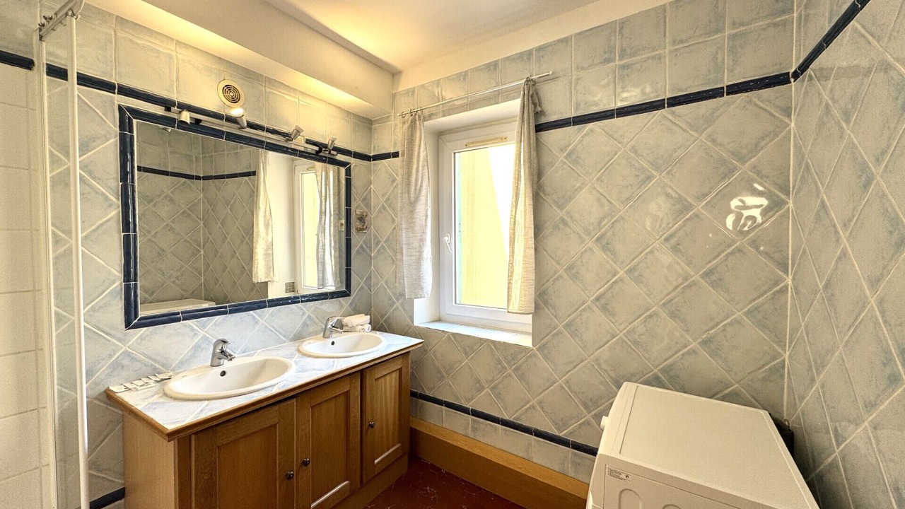 Photo of Bathroom in Old Town
