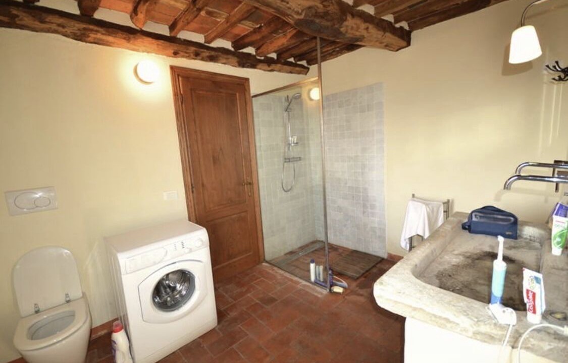 Photo of Bathroom in Villabuona