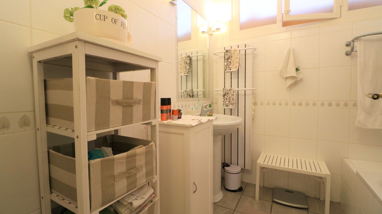 Photo of Bathroom in Thiers