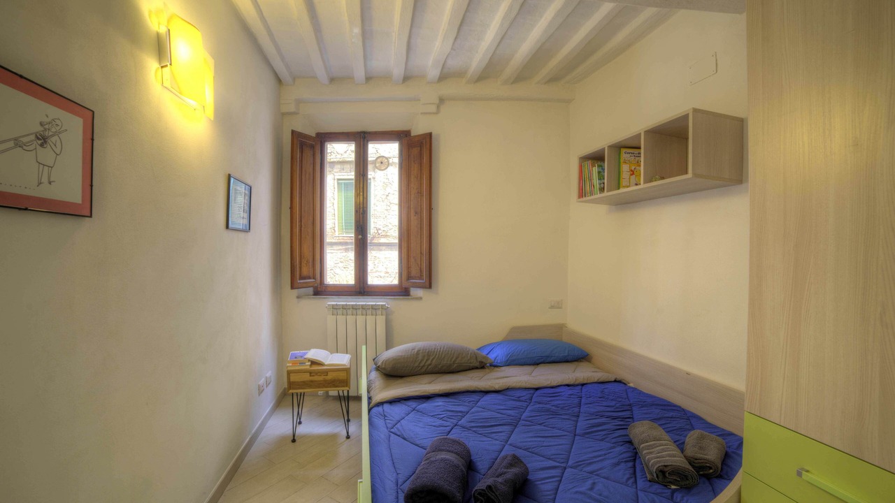 Photo of Bedroom in Siena City Centre