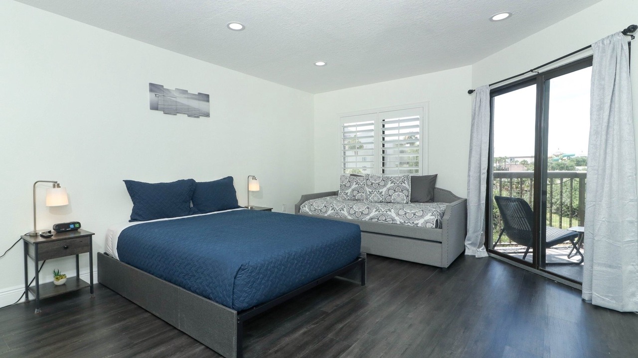 Photo of Bedroom in Florida Center