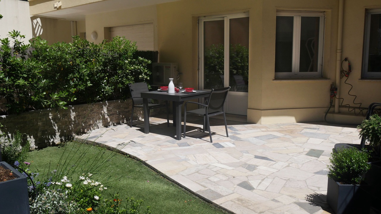 Photo of Outdoor in Riou - Petit Juas - Av de Grasse