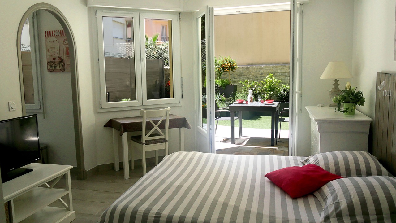 Photo of Bedroom in Riou - Petit Juas - Av de Grasse