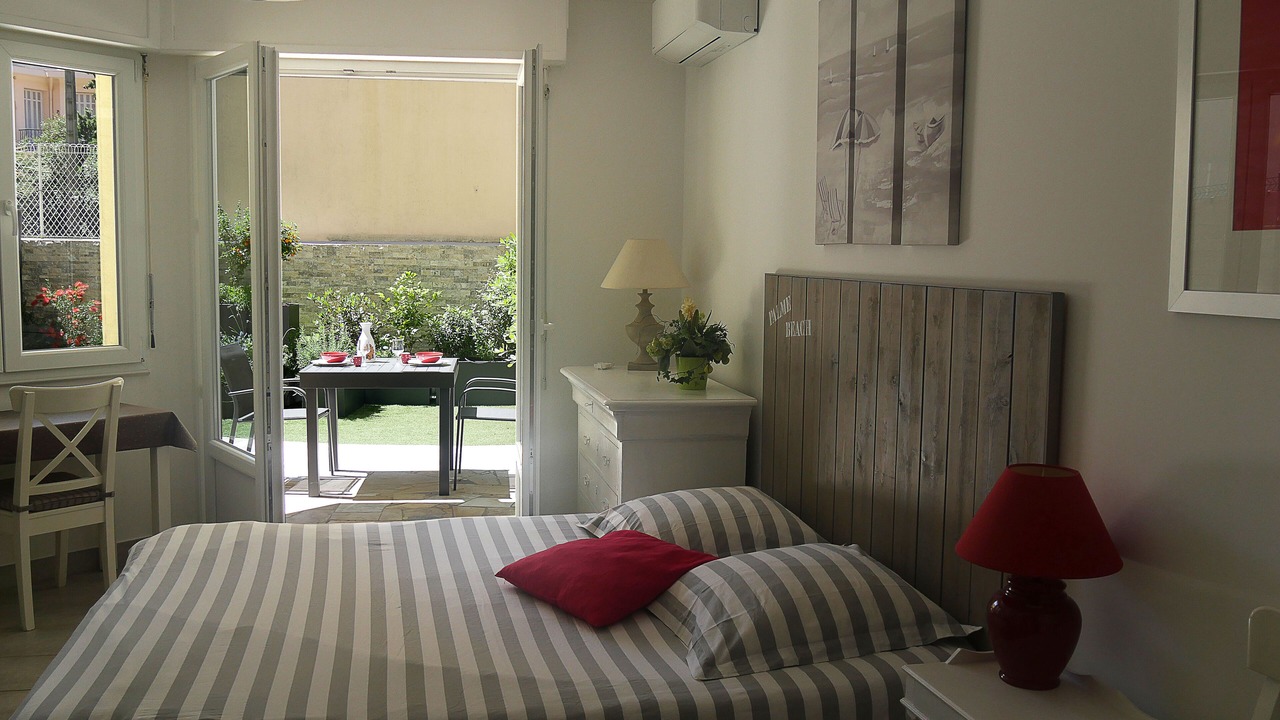 Photo of Bedroom in Riou - Petit Juas - Av de Grasse