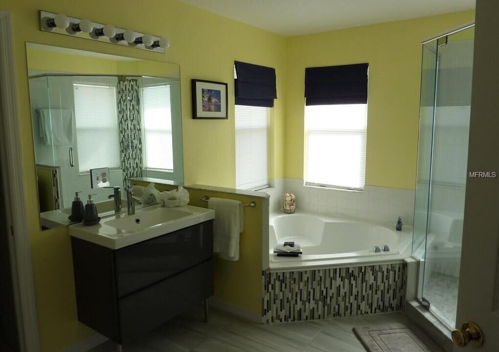Photo of Bathroom in Sunset Lakes