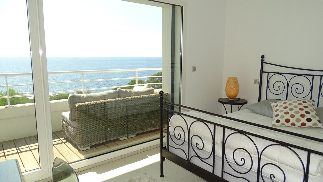 Photo of Bedroom in Antheor