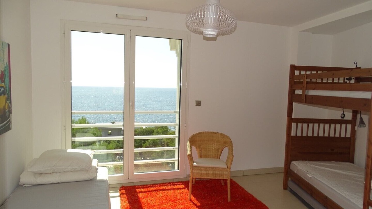 Photo of Bedroom in Antheor