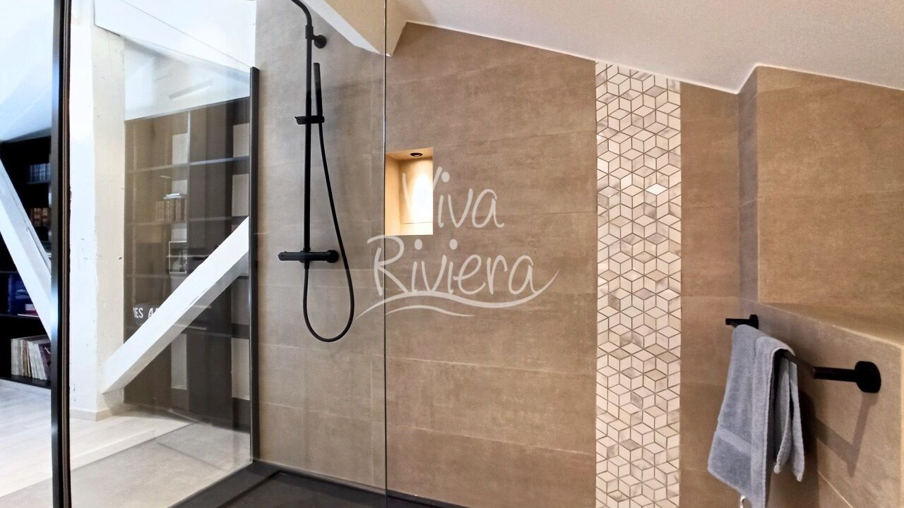 Photo of Bathroom in Cannes City Centre