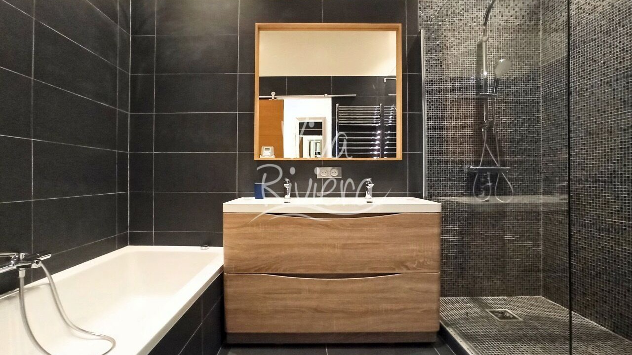 Photo of Bathroom in Cannes City Centre
